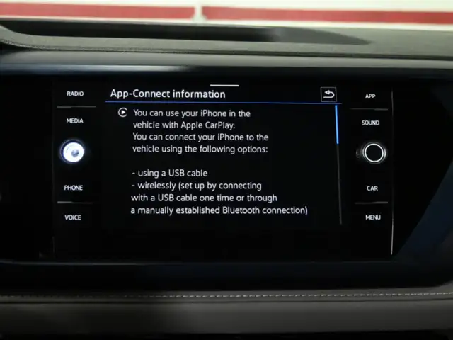 2024 Volkswagen Taos Comfortline No Accident PanoRoof Remote Sta - Photo 16