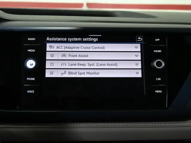 2024 Volkswagen Taos Comfortline No Accident PanoRoof Remote Sta - Photo 17