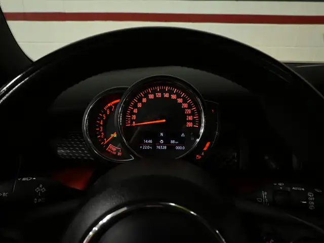 2018 MINI 3 Door Cooper S Leather Panoramic Roof Heated Seats - Photo 13