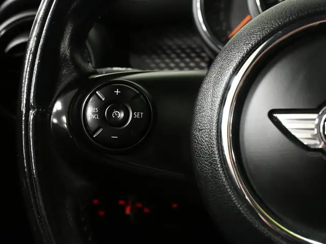 2018 MINI 3 Door Cooper S Leather Panoramic Roof Heated Seats - Photo 14