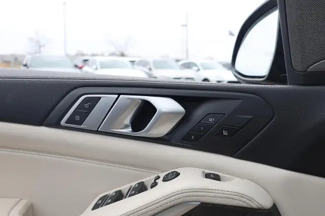 2020 BMW X5 xDrive40i - INDIVIDUAL COLOR|M-PKG|LASER LIGHT|HUD - Photo 24