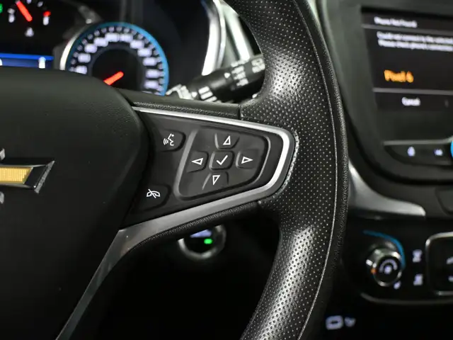 2022 Chevrolet Equinox LT No Accident Heated Seats Lane Assist R - Photo 15