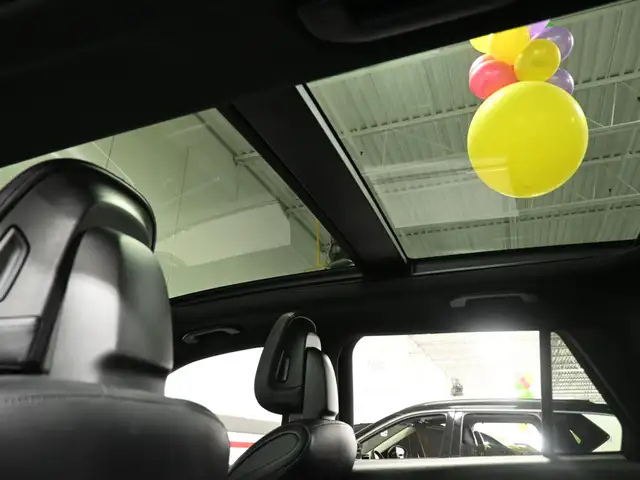 2024 Mercedes-Benz GLC 300 4MATIC No Accident 360CAM Ambient Lig - Photo 23