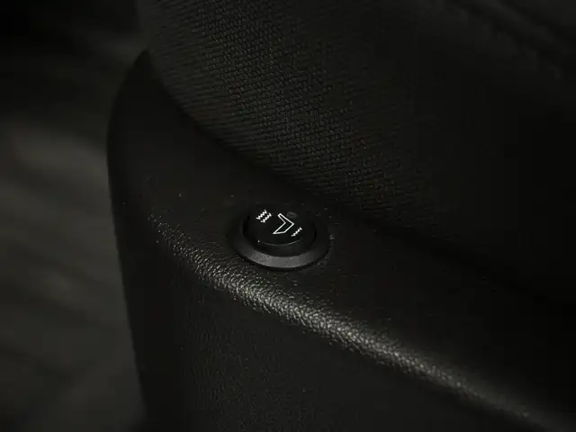 2024 GMC Sierra 1500 Pro Heated Seats CarPlay Lane Assist Remote - Photo 19