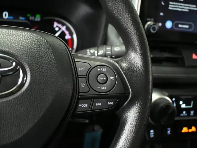2024 Toyota RAV4 LE No Accident Radar Cruise Lane Assist Blind S - Photo 16