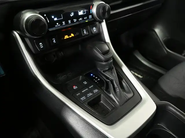 2024 Toyota RAV4 LE No Accident Radar Cruise Lane Assist Blind S - Photo 20