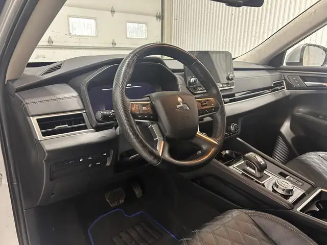 Mitsubishi Outlander PHEV Sel S-Awc 7 2023 à vendre - Photo 14