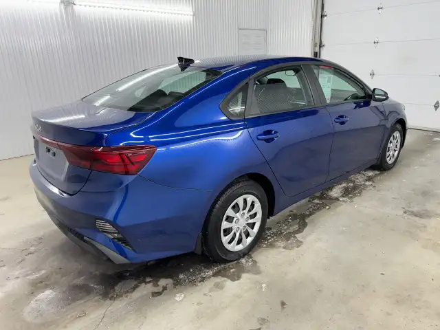 Kia Forte Lx A/c Caméra Sièges 2022 - Photo 2