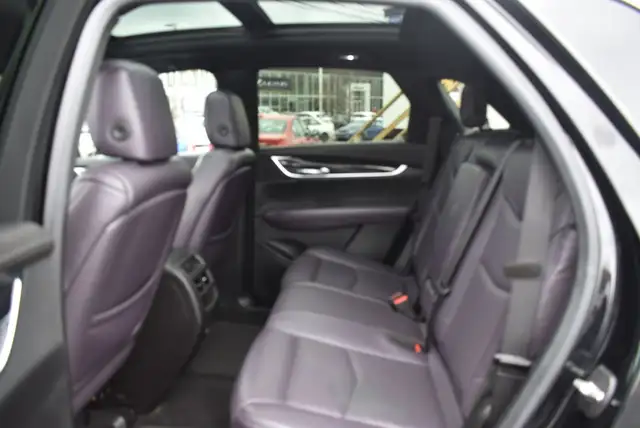 2018 Cadillac XT5 Luxury AWD - Photo 8