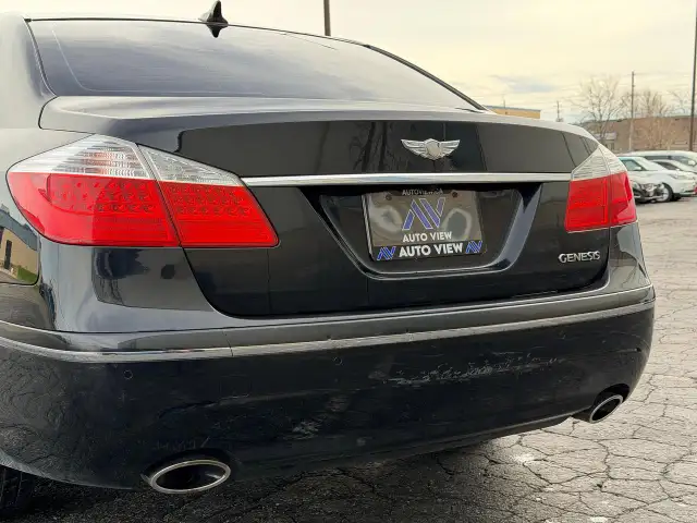 2010 Hyundai Genesis w/Technology Pkg DEALER SERVICED - Photo 14