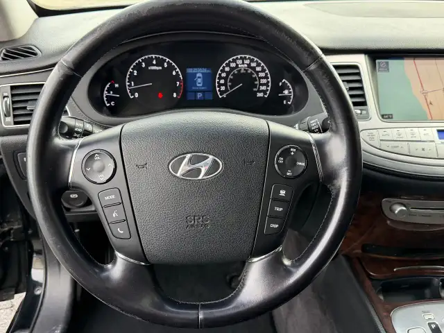 2010 Hyundai Genesis w/Technology Pkg DEALER SERVICED - Photo 18