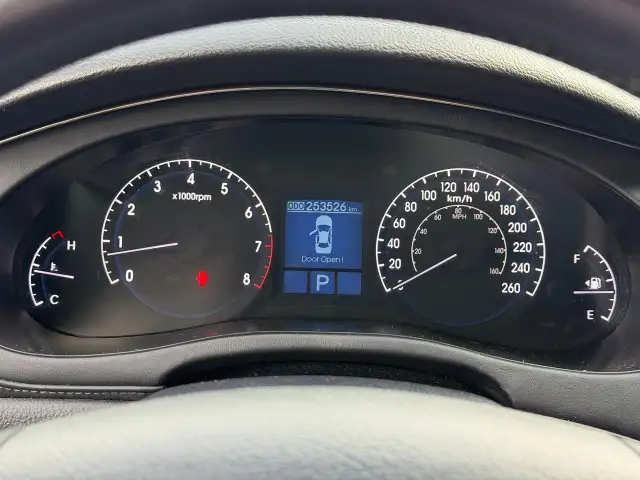 2010 Hyundai Genesis w/Technology Pkg DEALER SERVICED - Photo 21