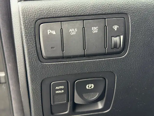 2010 Hyundai Genesis w/Technology Pkg DEALER SERVICED - Photo 25