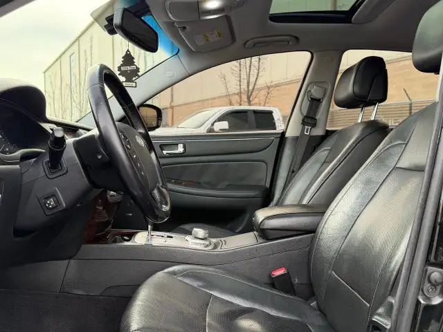 2010 Hyundai Genesis w/Technology Pkg DEALER SERVICED - Photo 28