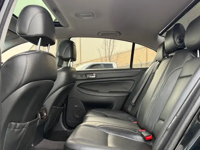 2010 Hyundai Genesis w/Technology Pkg DEALER SERVICED - Photo 30