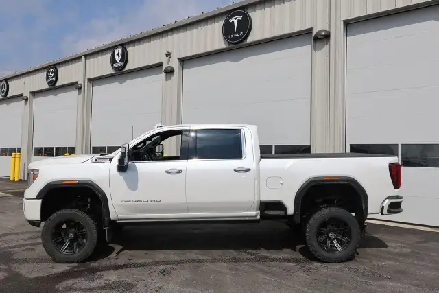 2022 GMC Sierra 3500 Denali 6.6L DuraMax - Photo 3