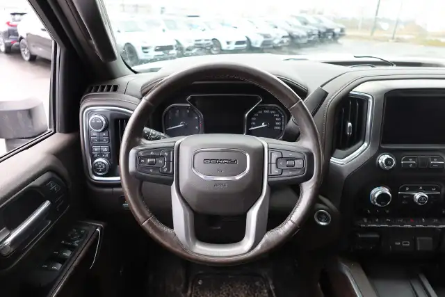 2022 GMC Sierra 3500 Denali 6.6L DuraMax - Photo 11