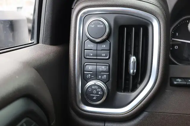 2022 GMC Sierra 3500 Denali 6.6L DuraMax - Photo 16