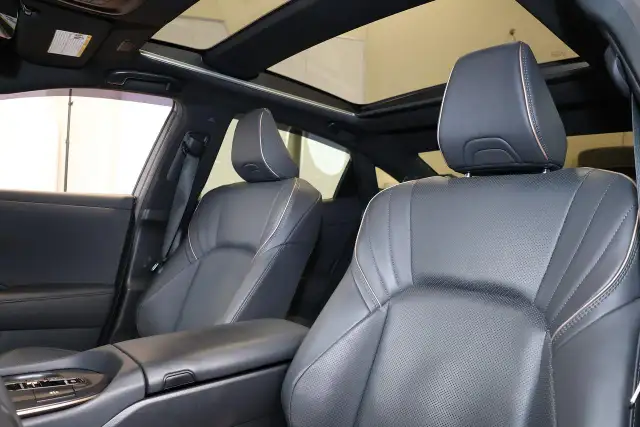 2023 Toyota Crown LIMITED AWD HYBRID - PANO|NAVI|CAMERA|BLINDSPO - Photo 8