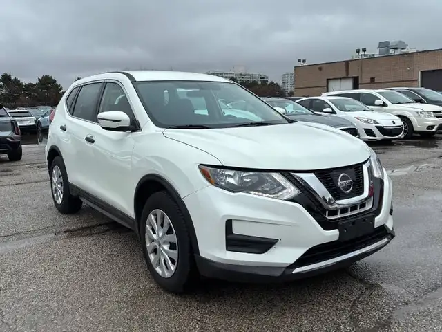 2017 NISSAN ROGUE S | LOW KMS | CLEAN CARFAX - Photo 3
