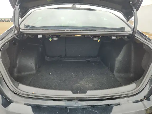 2016 Chevrolet Malibu - Photo 16