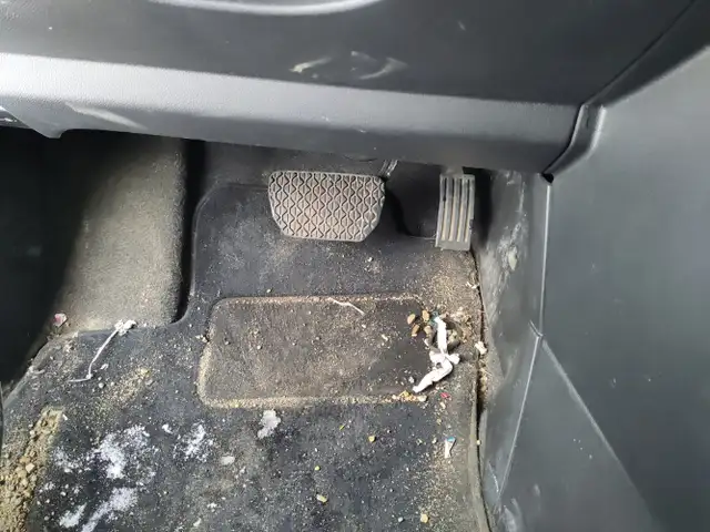 2010 Mazda Mazda5 - Photo 23