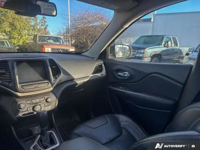 2016 Jeep Cherokee Limited | Sunroof | Leather Seats - Photo 11