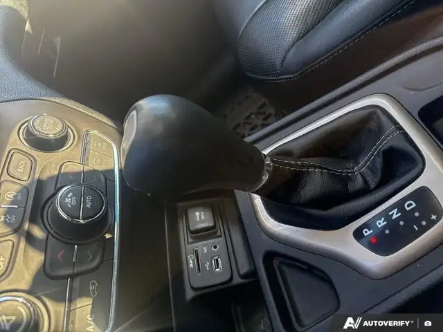 2016 Jeep Cherokee Limited | Sunroof | Leather Seats - Photo 17