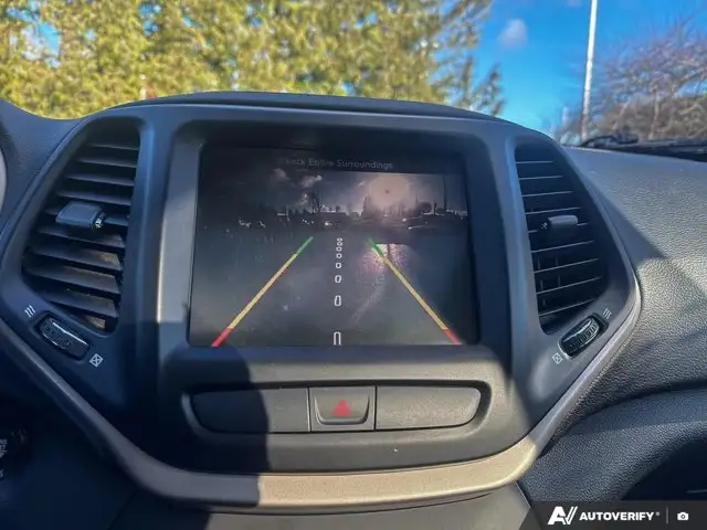 2016 Jeep Cherokee Limited | Sunroof | Leather Seats - Photo 24