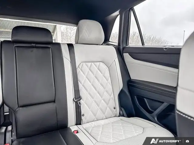 2026 Volkswagen Atlas Cross Sport Execline | VW CERTIFIED - Photo 15