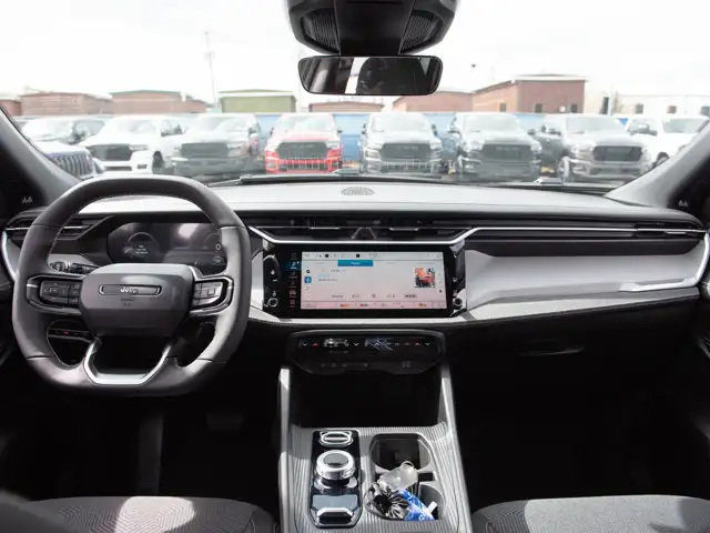 2026 Jeep Cherokee Laredo - Photo 9