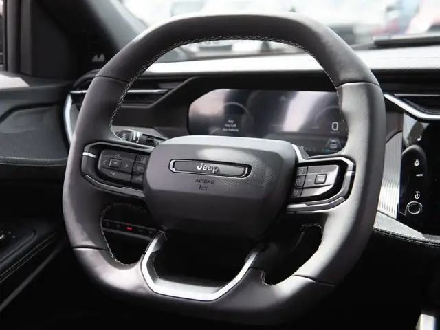 2026 Jeep Cherokee Laredo - Photo 10