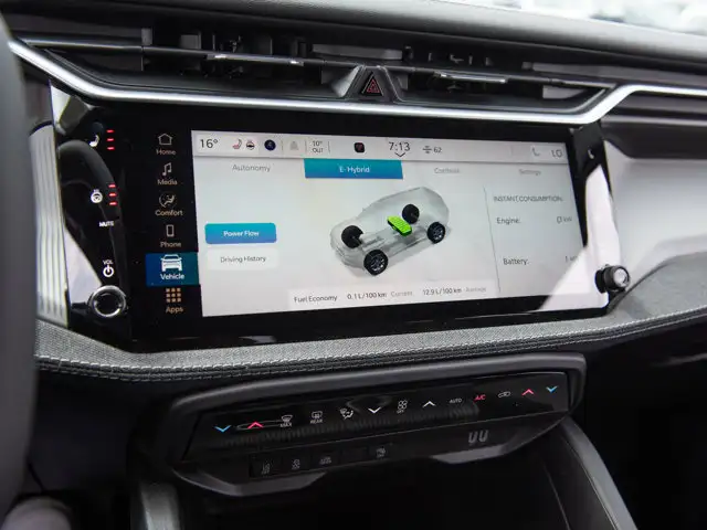 2026 Jeep Cherokee Laredo - Photo 16