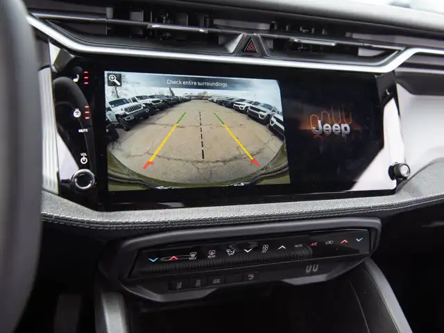 2026 Jeep Cherokee Laredo - Photo 17