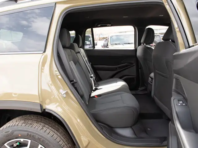 2026 Jeep Cherokee Laredo - Photo 22