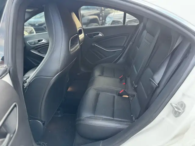 2016 Mercedes-Benz CLA-Class 4dr Sdn CLA 250 4MATIC - Photo 19
