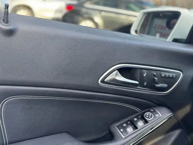 2016 Mercedes-Benz CLA-Class 4dr Sdn CLA 250 4MATIC - Photo 22