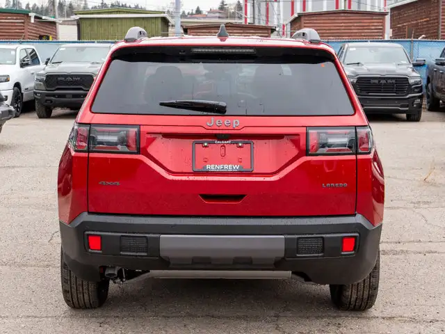 2026 Jeep Cherokee Laredo - Photo 4
