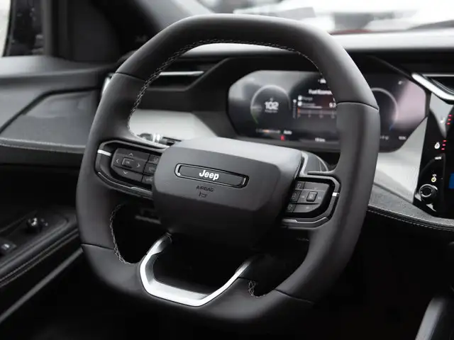 2026 Jeep Cherokee Laredo - Photo 10