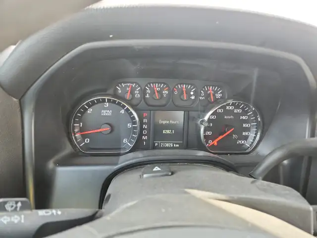 2016 GMC Sierra 2500HD - Photo 8