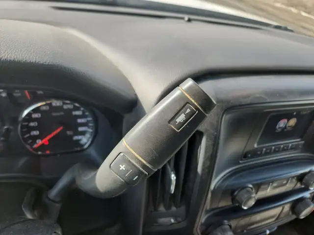 2016 GMC Sierra 2500HD - Photo 9