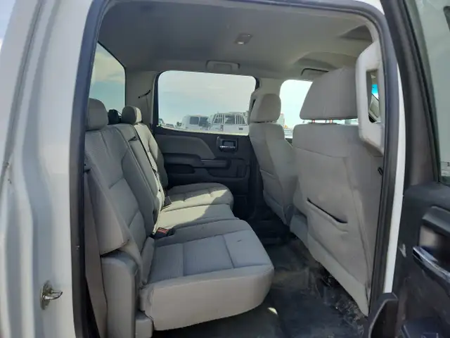 2016 GMC Sierra 2500HD - Photo 17