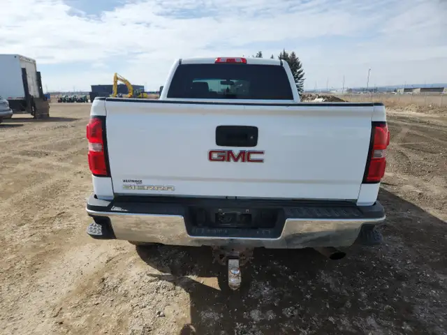 2016 GMC Sierra 2500HD - Photo 21