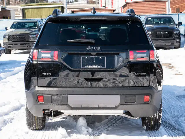 2026 Jeep Cherokee Laredo - Photo 4