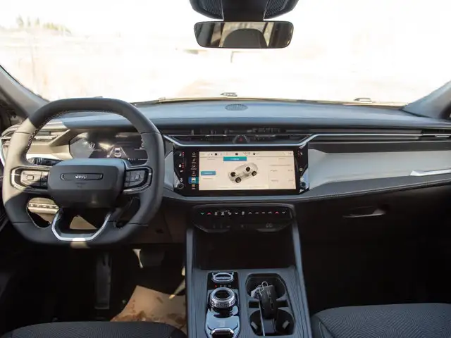 2026 Jeep Cherokee Laredo - Photo 10