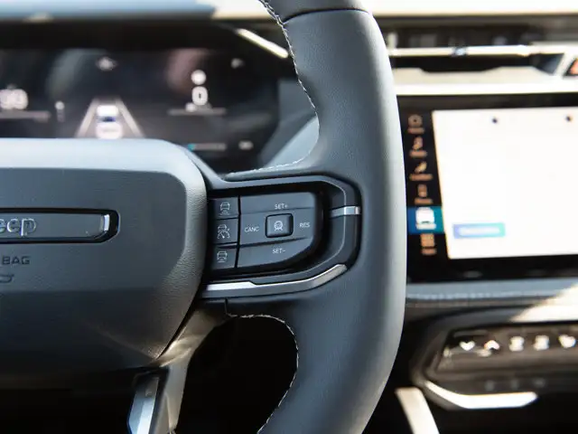 2026 Jeep Cherokee Laredo - Photo 14