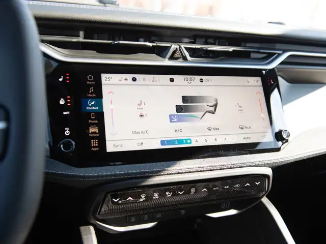 2026 Jeep Cherokee Laredo - Photo 17