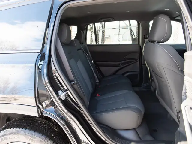 2026 Jeep Cherokee Laredo - Photo 22