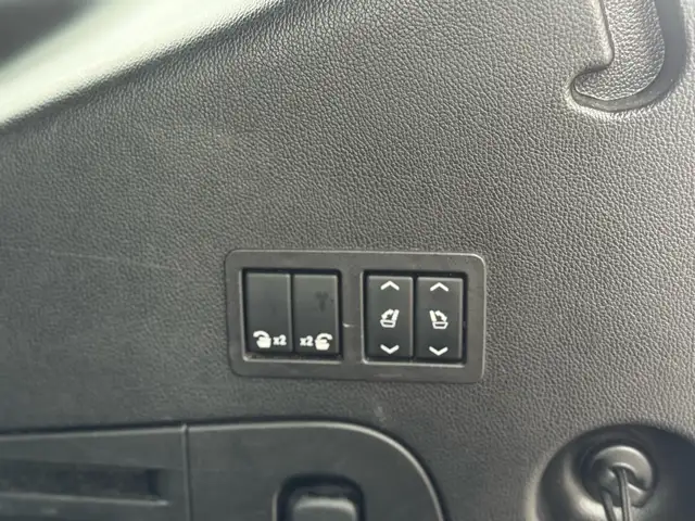 2017 Chevrolet Tahoe 4WD 4dr Premier - Photo 19