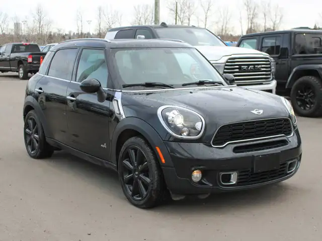 2014 MINI Cooper Countryman S  AWD | Manual | Harman/Kardon - Photo 6